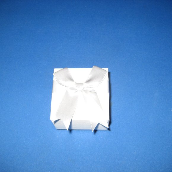 Hawaiian Blue Fire Opal Flip Flop Necklace Pendant Silver Plated Rhinestones NIB - Picture 6 of 8